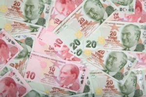 里拉狂泻不停！土耳其街头涌现加密货币兑换店 调查：日均交易额已达18亿美元