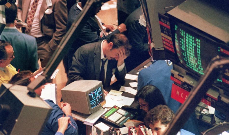 决策分析：美国股市震荡下跌 全球央行鹰派行动压制市场情绪 英镑创历史新低