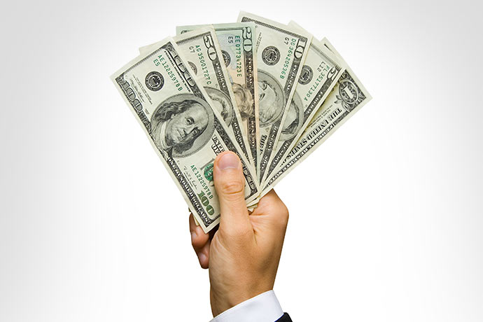 与特朗普唱反调？美财长重申奉行“强势美元政策” 美元应声反弹