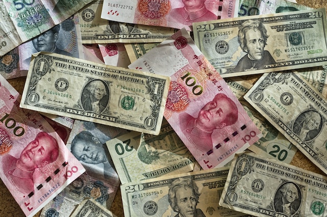 人民币越来越危险！中国央行重磅信号：无视美联储货币政策 “坚定提供宽松支持”