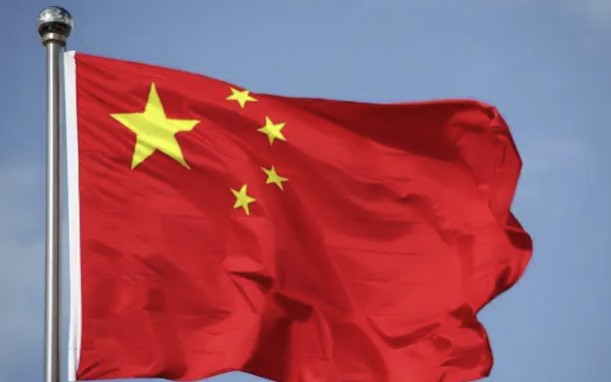 “中国应该牺牲人民币”！全球华人顶尖经济学家：中国央行可能启动量化宽松政策